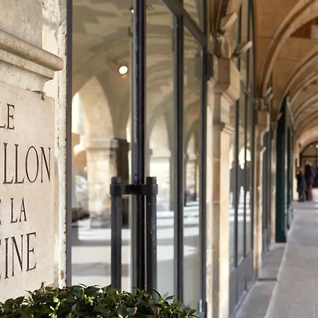 Hôtel Le Pavillon de la Reine-2